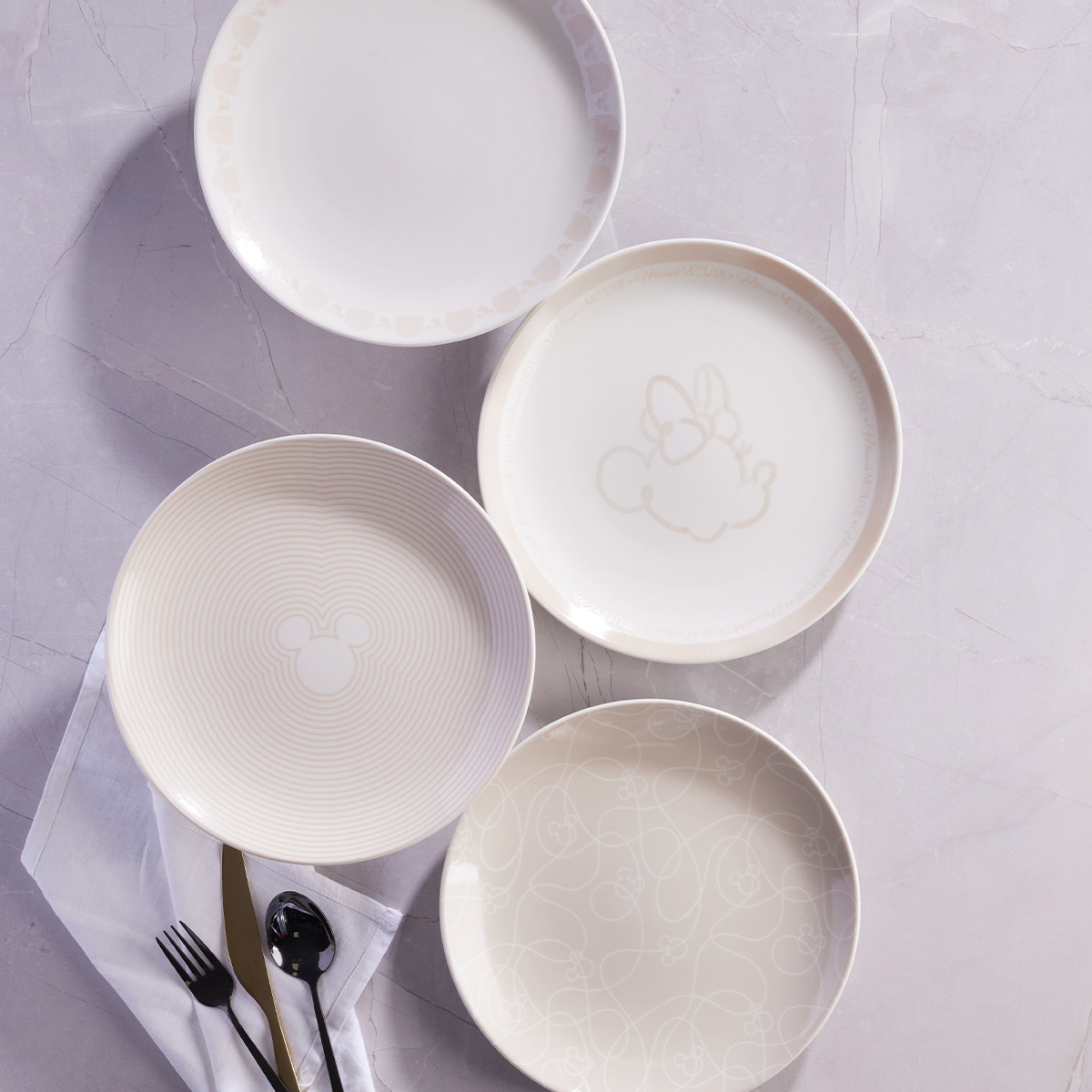 Plato Pando 25.6cm Mickey Cenefa Disney