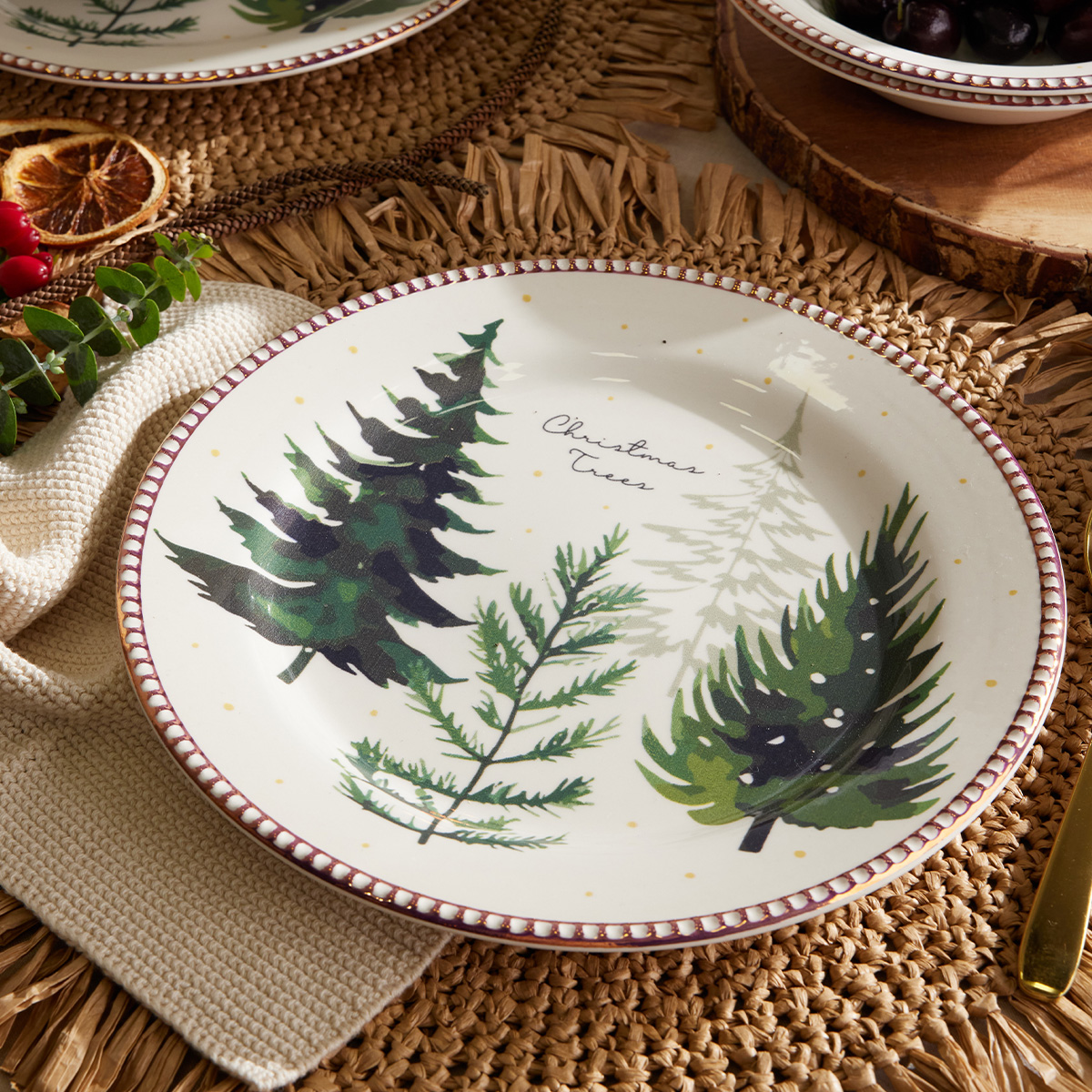 Plato Pando 27.6cm Christmas Trees
