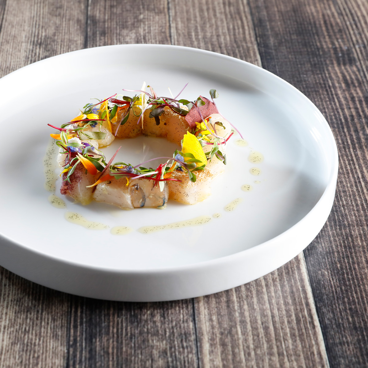 Plato pando 27.9cm Rustic blanco