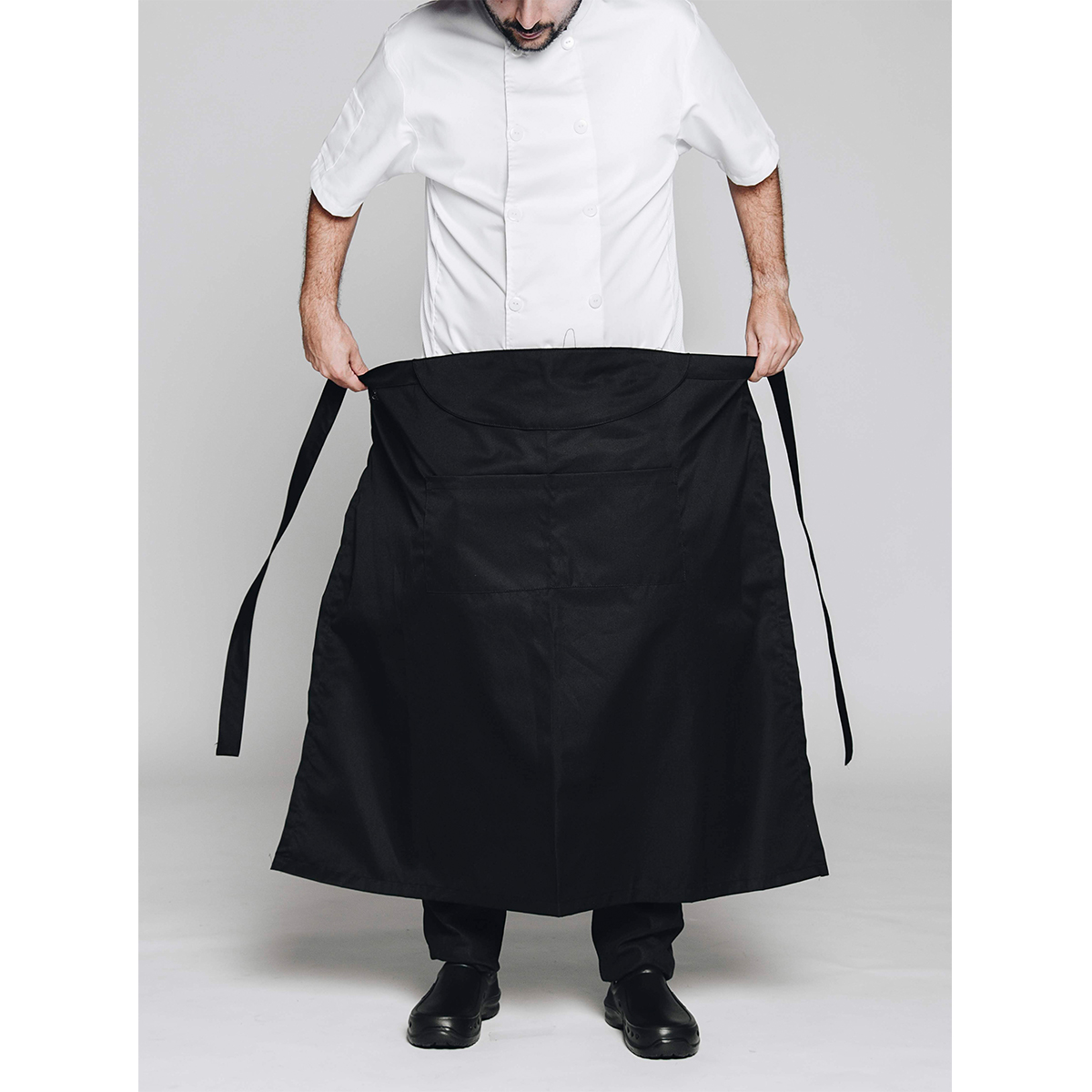 Delantal Faldón Negro Solapa by All in Chef