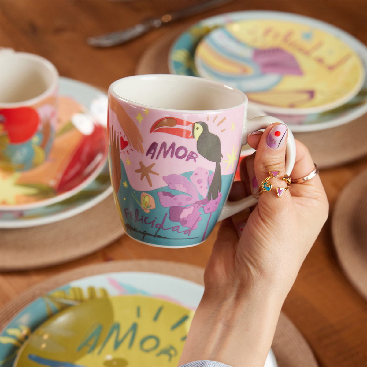 Mug 379.7ml by Viviana Grondona – Marca País Colombia