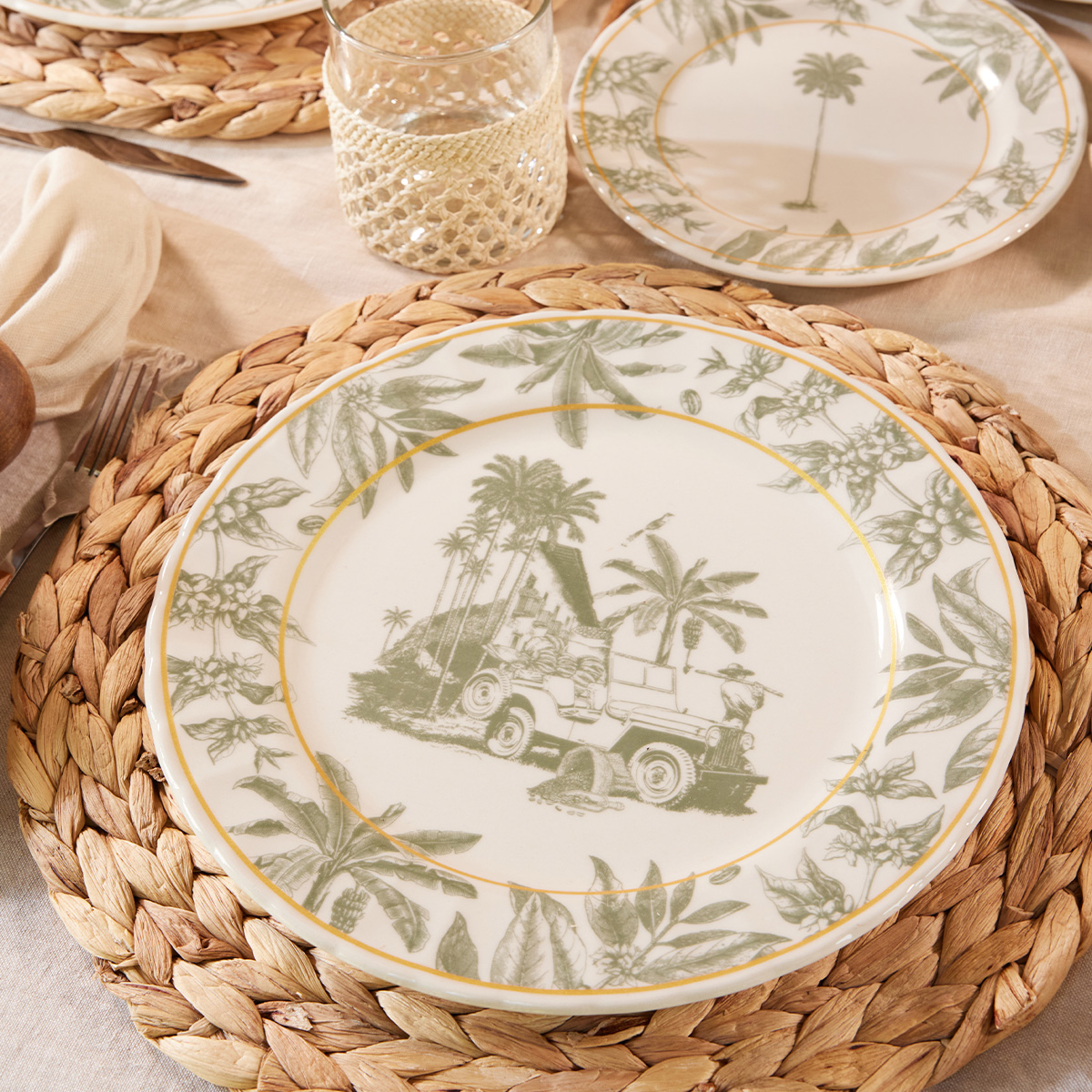 Plato Pando 27.1cm Con Aroma de Café por Tendencia y Mesa