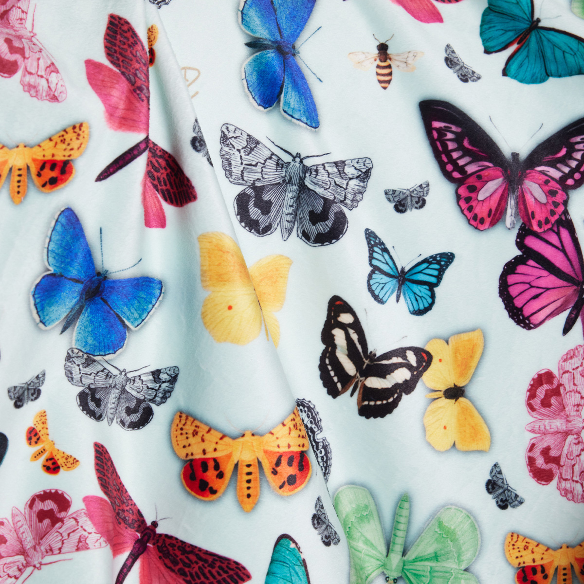 Manta Mariposa Colores 152 x 120 cm